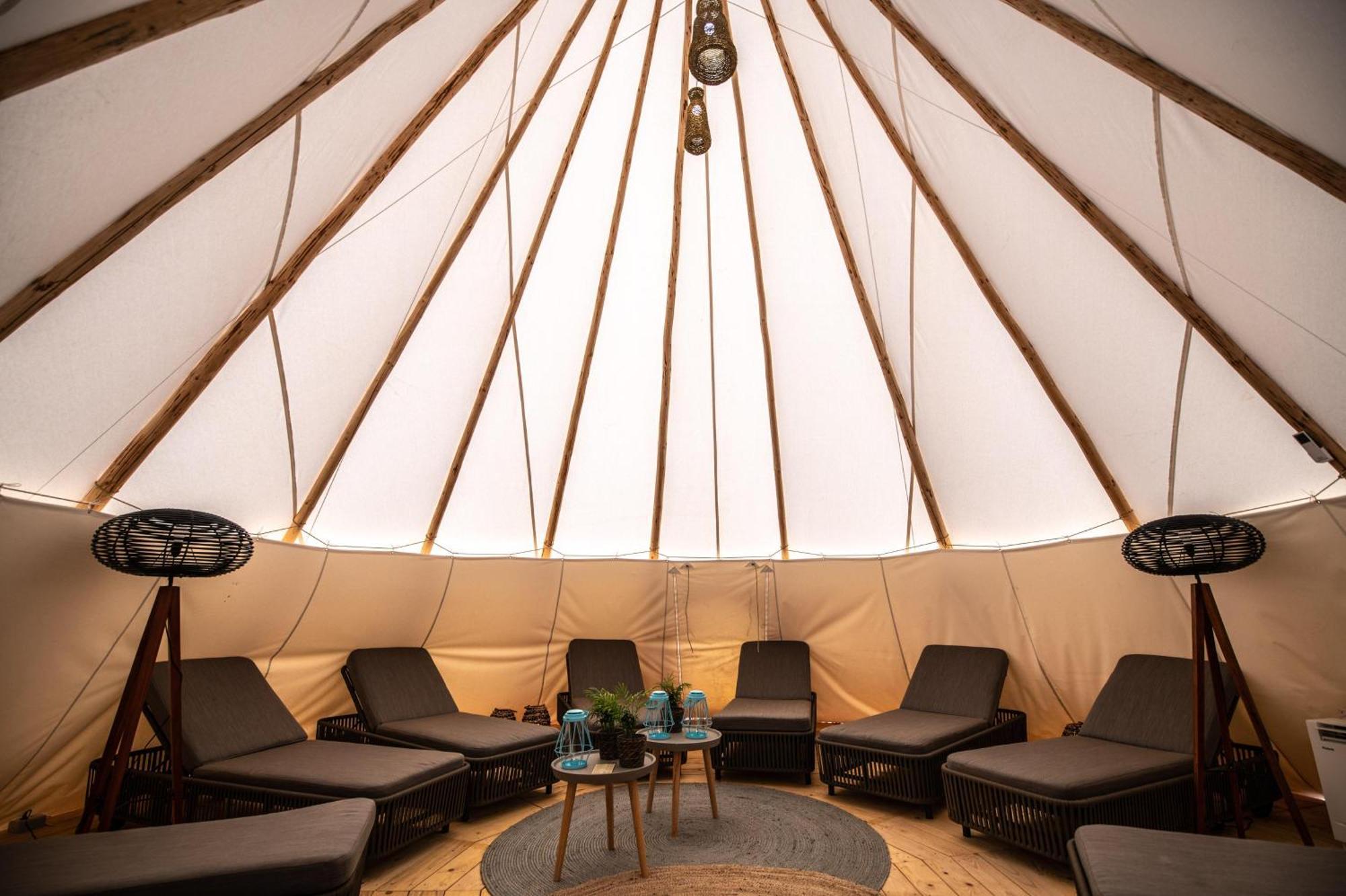 Arena One 99 Glamping Hotel Pomer Exterior photo