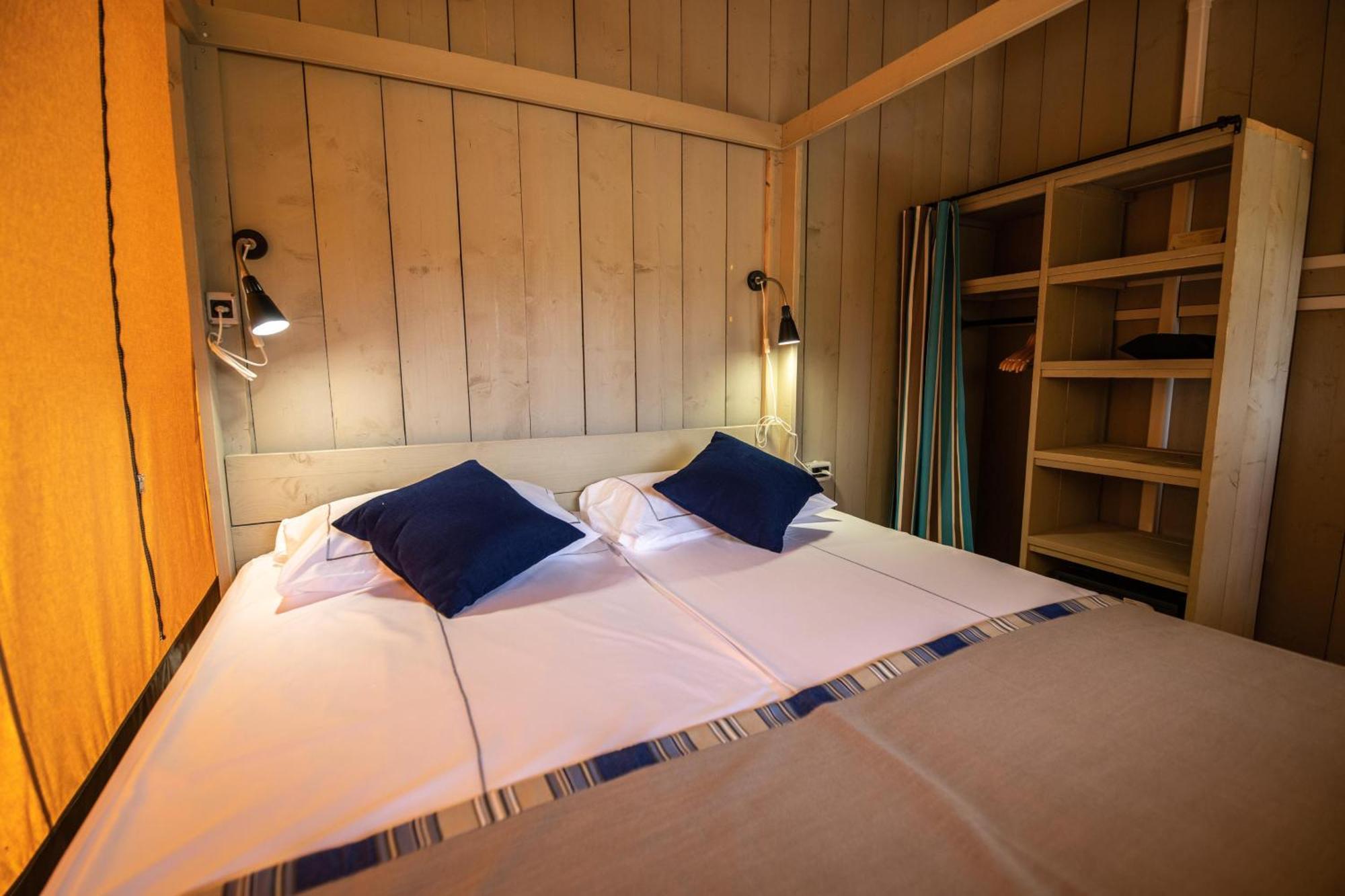 Arena One 99 Glamping Hotel Pomer Exterior photo