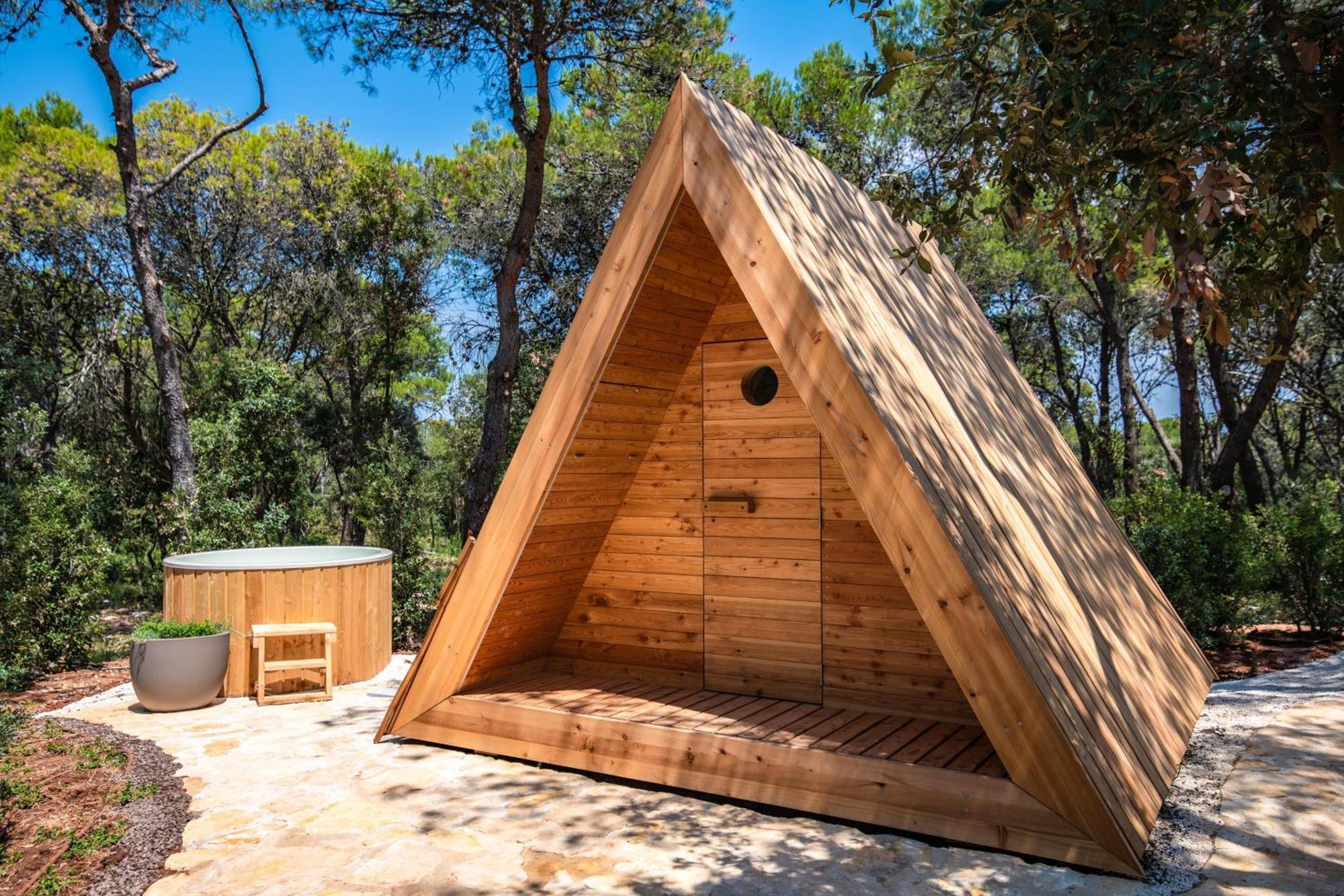 Arena One 99 Glamping Hotel Pomer Exterior photo