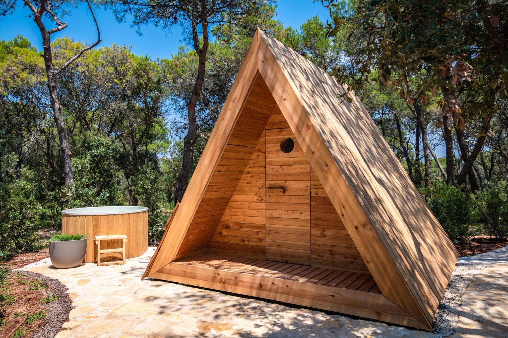 Arena One 99 Glamping Hotel Pula Exterior photo